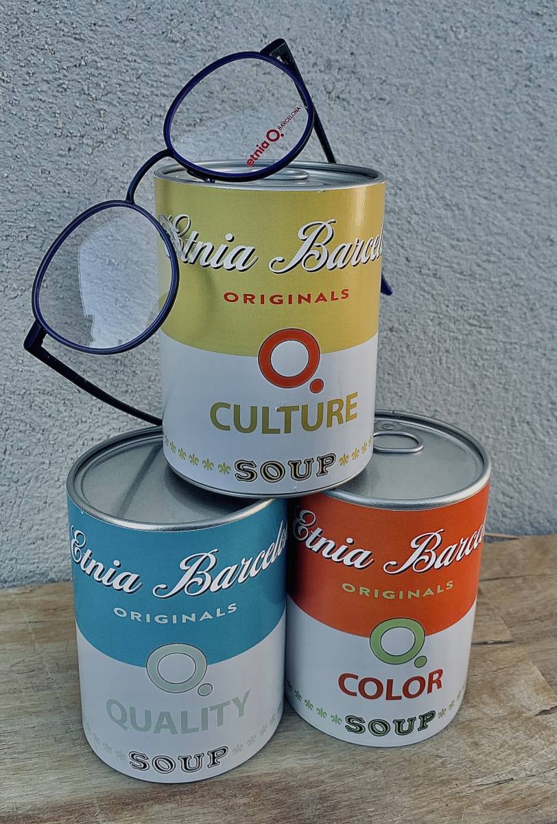 ETNIA BARCELONA : UNE MARQUE DE LUNETTES DE VUE À VELAUX